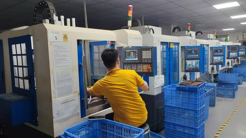 Máquinas CNC del entorno de producción de armazones
